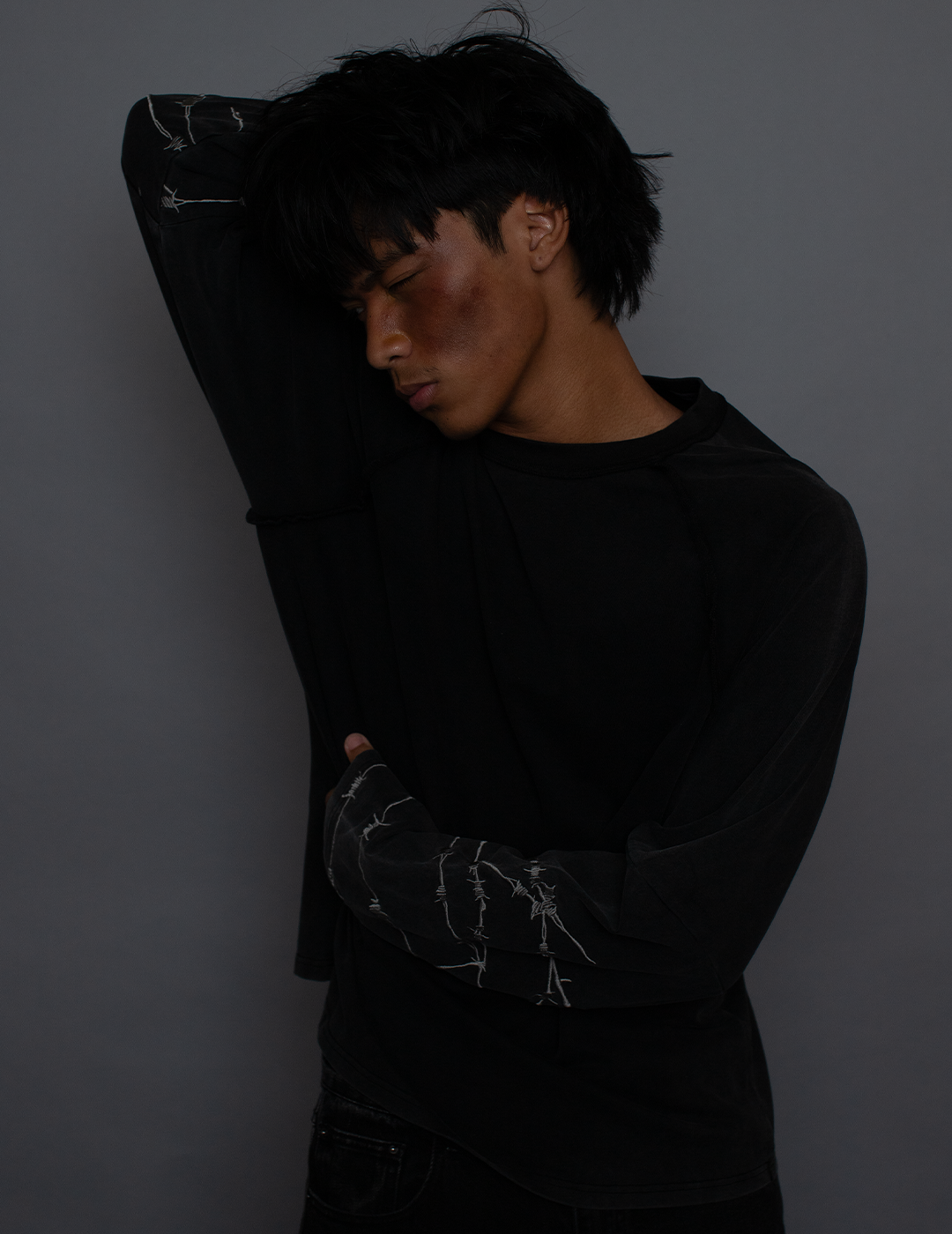 Barbed Wire Long-Sleeve