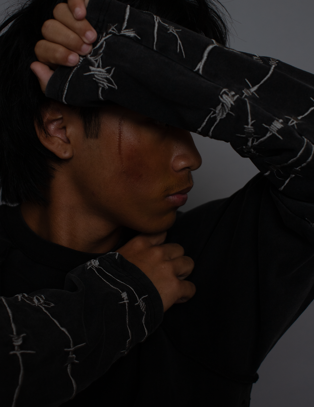Barbed Wire Long-Sleeve